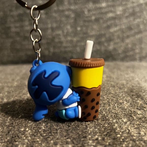 Stitch with Boba Coffee Cup 2” Keychain - Picture 4 of 5